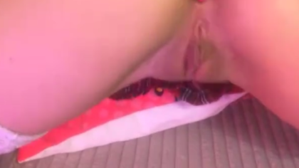 Beyaz Şarap Rumuzlu Seksi Kız