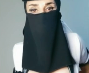 Rahibe Kostümlü Beyaz Tenliden 1 e 1