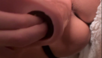 Esin Çepni Amına Dildo Sokuyor